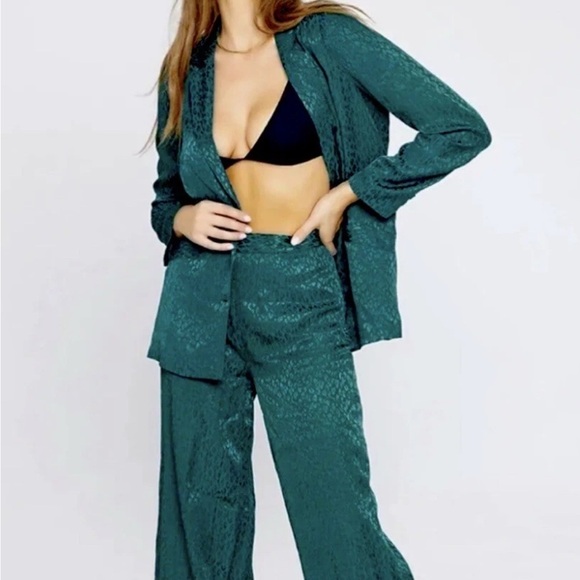 L*Space Green Pantsuit - Picture 1 of 15